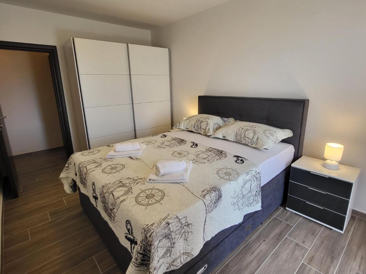 Manda Apartment