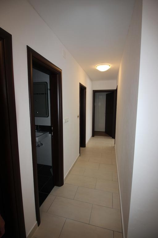 Apartment Manda *